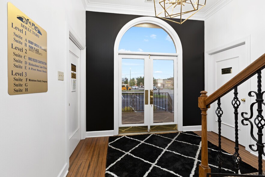 More Photos Of 6933 Crumpler Blvd, Olive Branch Office For Lease