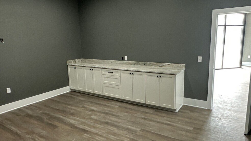 More Photos Of 9108 Warren H Abernathy Hwy, Spartanburg Light Manufacturing For Lease