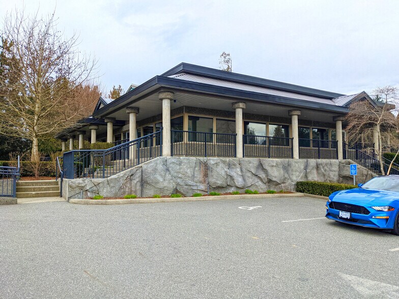 More Photos Of 2200 West Railway St, Abbotsford Light Manufacturing For Lease