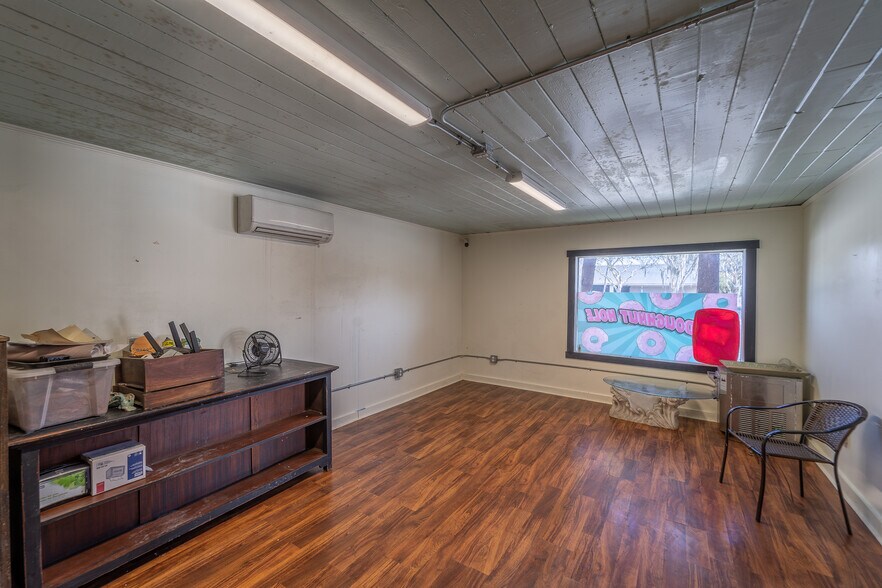 More Photos Of 1412 N Magnolia Ave, Ocala Restaurant For Sale