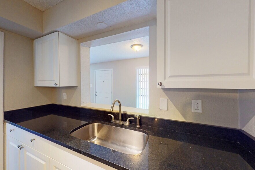 More Photos Of 3896 Chippewa Rd, Memphis Apartments For Sale