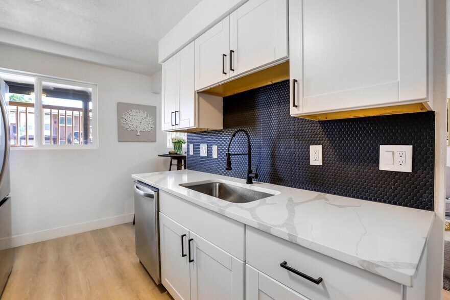 More Photos Of 5551 S Delaware St, Littleton Apartments For Sale