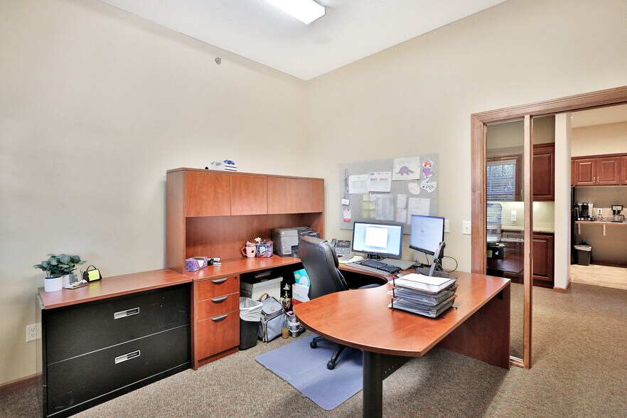 More Photos Of 2191-2195 Northdale Blvd NW, Coon Rapids Office For Sale