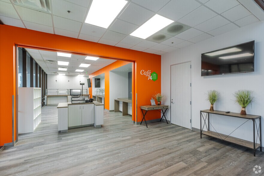 More Photos Of 5615 Highpoint Dr, Irving Office For Lease