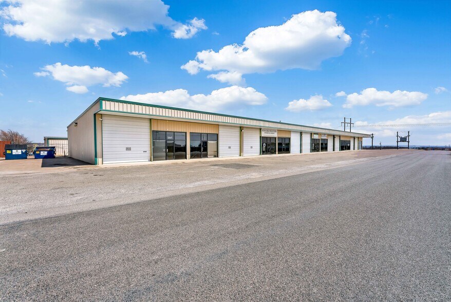 More Photos Of 125 M and M Ranch Rd, Granbury Warehouse For Lease