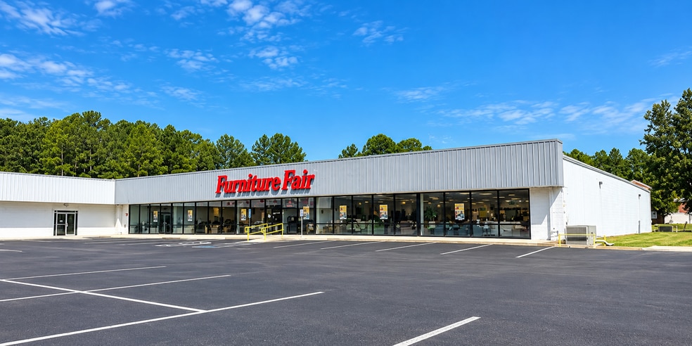 Primary Photo Of 2015 Lejeune Blvd, Jacksonville Freestanding For Lease