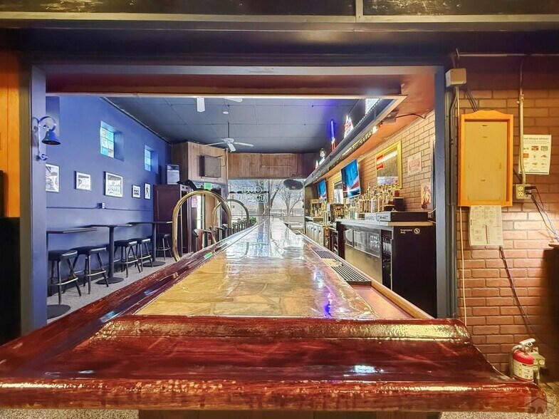 More Photos Of 424 W Northern Ave, Pueblo Restaurant For Sale