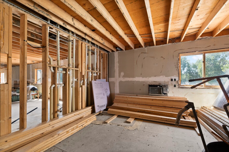 More Photos Of 537 2nd St, Havre Hotel For Sale
