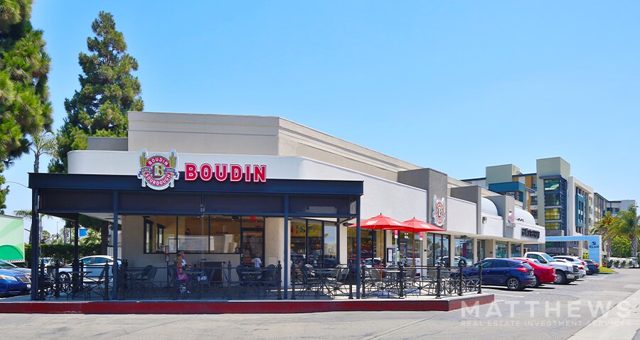 More Photos Of 18541-18545 Beach blvd, Huntington Beach General Retail For Lease