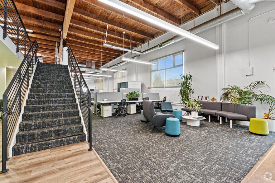 More Photos Of 699 Veterans Blvd, Redwood City Office For Lease