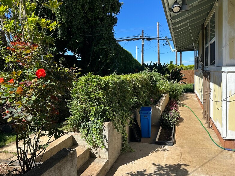 More Photos Of 3135 Lower Kula Rd, Kula Storefront Retail Office For Sale