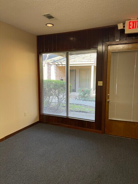 More Photos Of 11822 Justice Ave, Baton Rouge Office For Sale