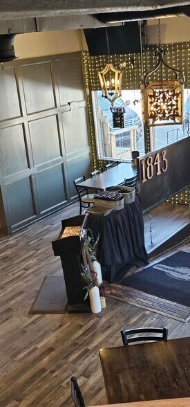 More Photos Of 124 S Broadway St, Coweta Storefront For Sale