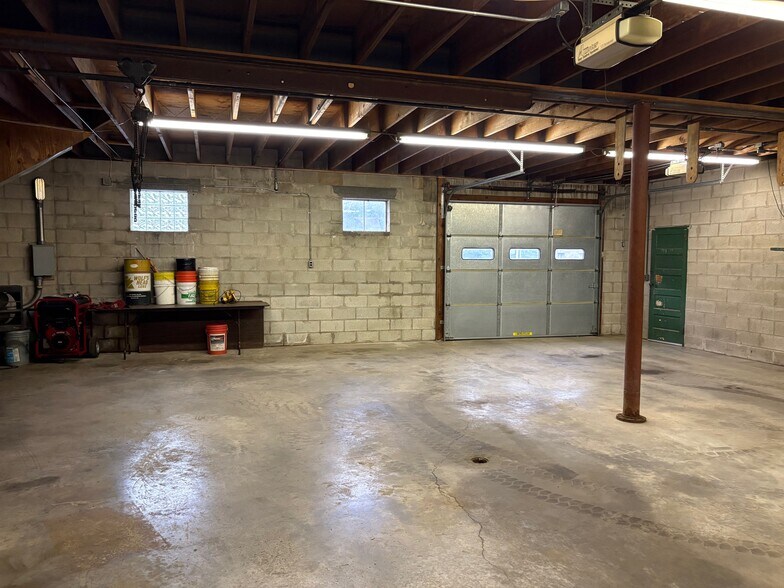 More Photos Of 6712 Main St, Martins Creek Service Station For Sale