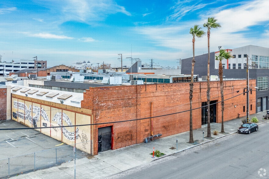 More Photos Of 520 3rd St, Oakland Unknown For Lease