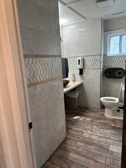 More Photos Of 2651 Blanchard Ave, Dayton Restaurant For Lease