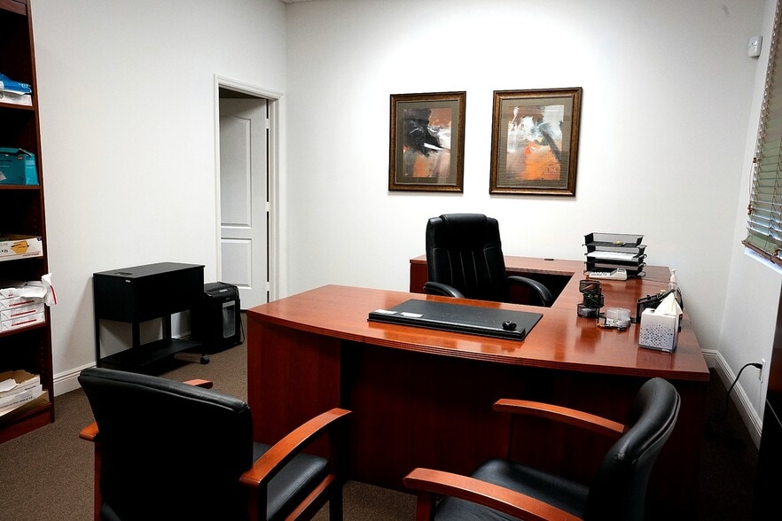 More Photos Of 5781-5797 NW 151st St, Miami Lakes Loft Creative Space For Sale