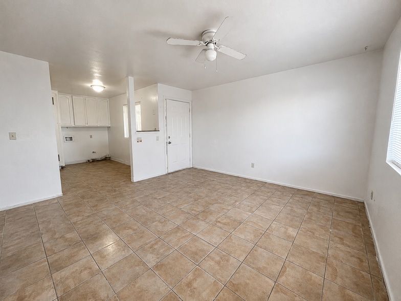 More Photos Of 1316 E California Ave, Bakersfield Apartments For Sale