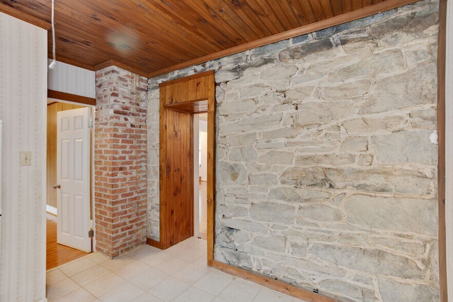 More Photos Of 36939 Charles Town Pike, Hillsboro Convenience Store For Sale