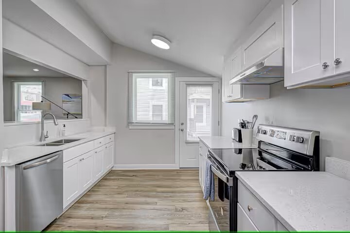 More Photos Of , Indianapolis Multifamily For Sale