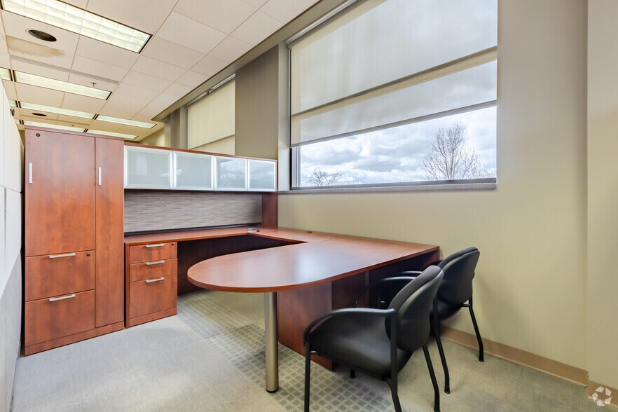 More Photos Of 801 W Rockton Rd, Rockton Research And Development For Sale