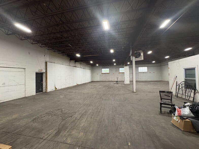 More Photos Of 745 Walden ave, Buffalo Manufacturing For Lease