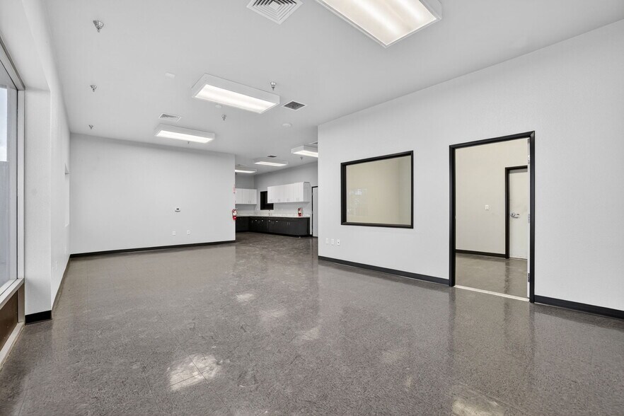 More Photos Of 8640-8670 23rd Ave, Sacramento Warehouse For Lease