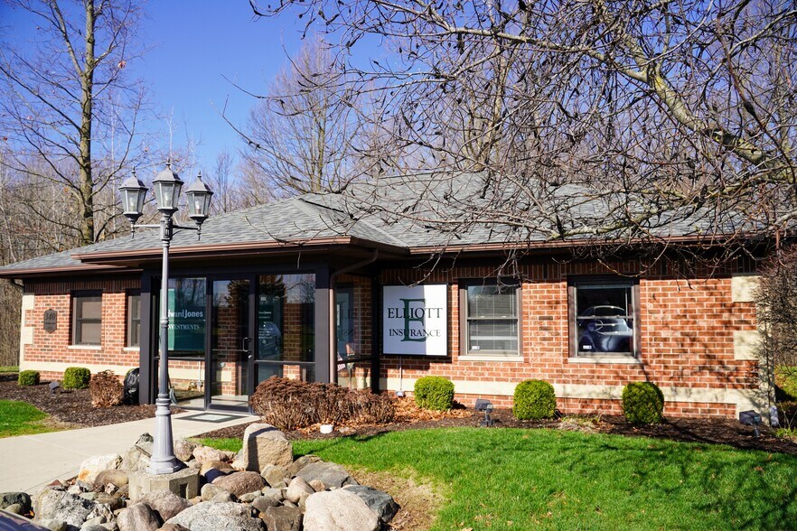 Primary Photo Of 340 Northpoint Ave, Huntington Office For Sale