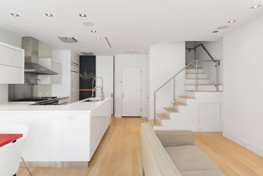 More Photos Of 321 E 84th St, New York Apartments For Sale