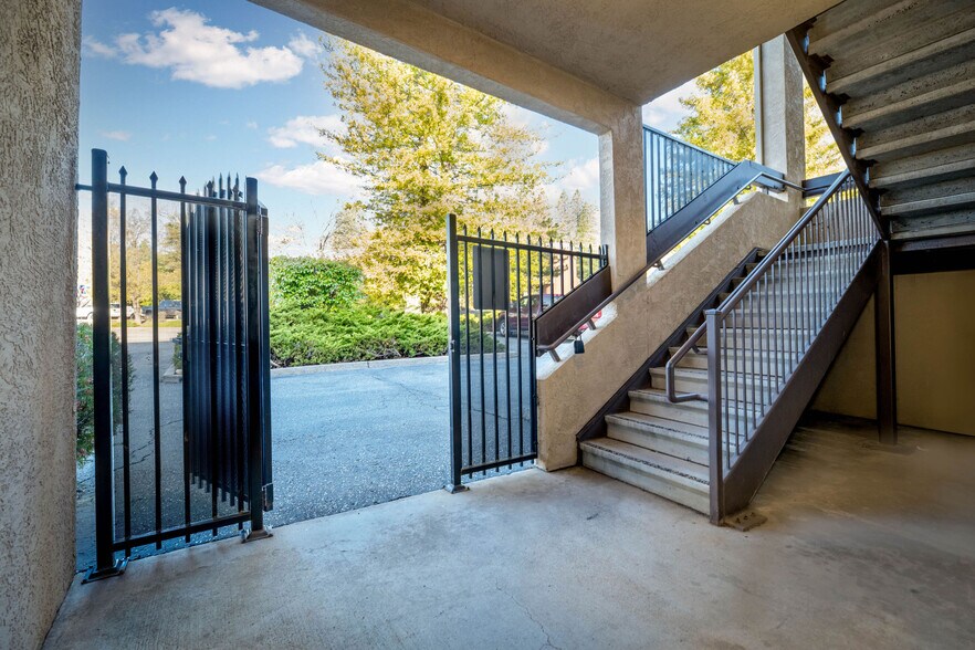 More Photos Of 741-749 Maltman Dr, Grass Valley Office For Sale