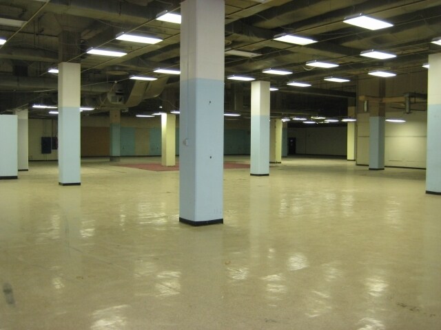 More Photos Of 510 Stewart Dr, North Syracuse Warehouse For Sale