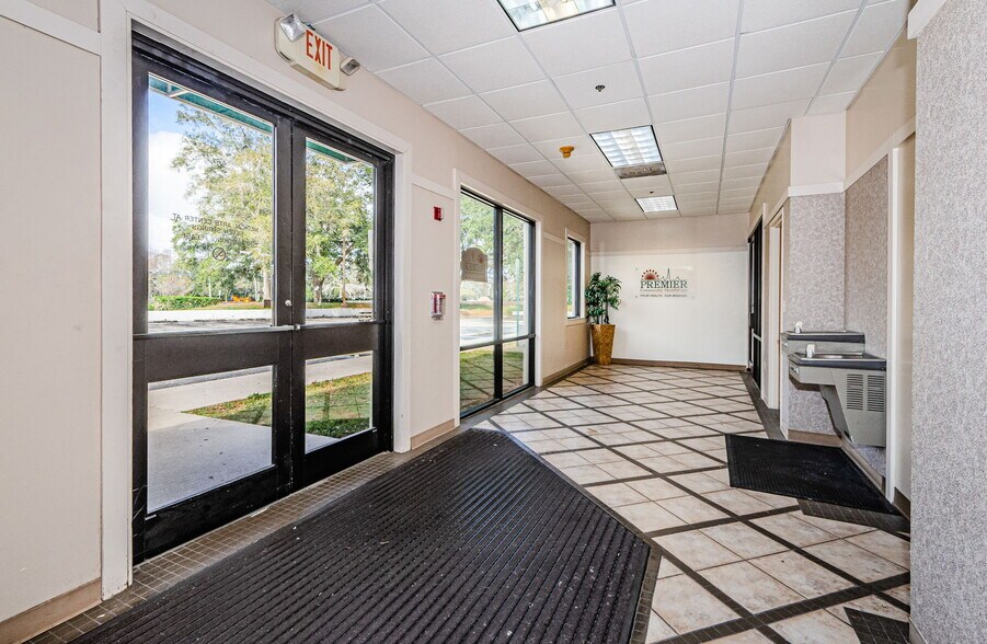 More Photos Of 2114 Seven Springs Blvd, New Port Richey Medical For Lease