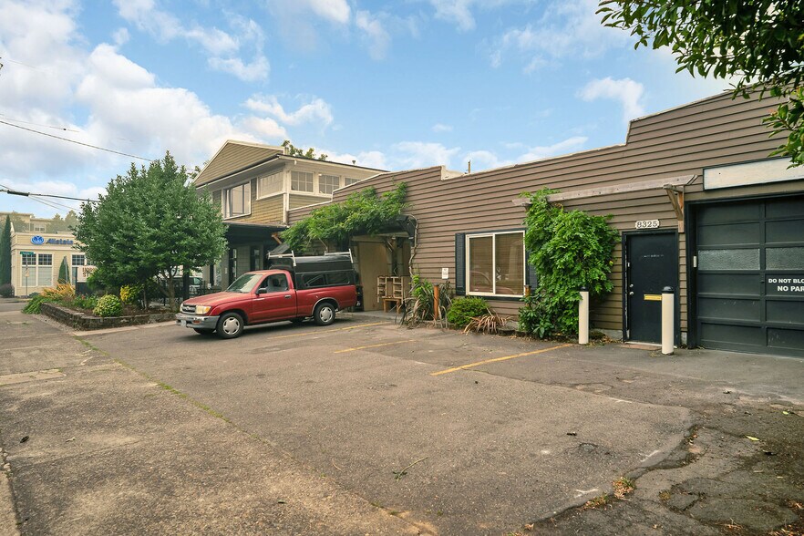 More Photos Of 8325-8337 SE 17th Ave, Portland Freestanding For Sale