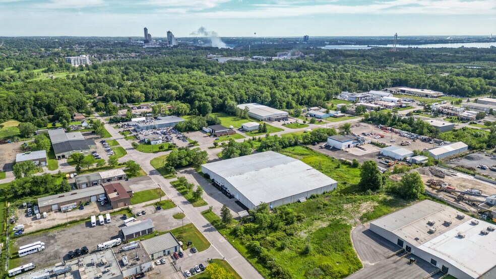 More Photos Of 6040 Progress St, Niagara Falls Warehouse For Lease
