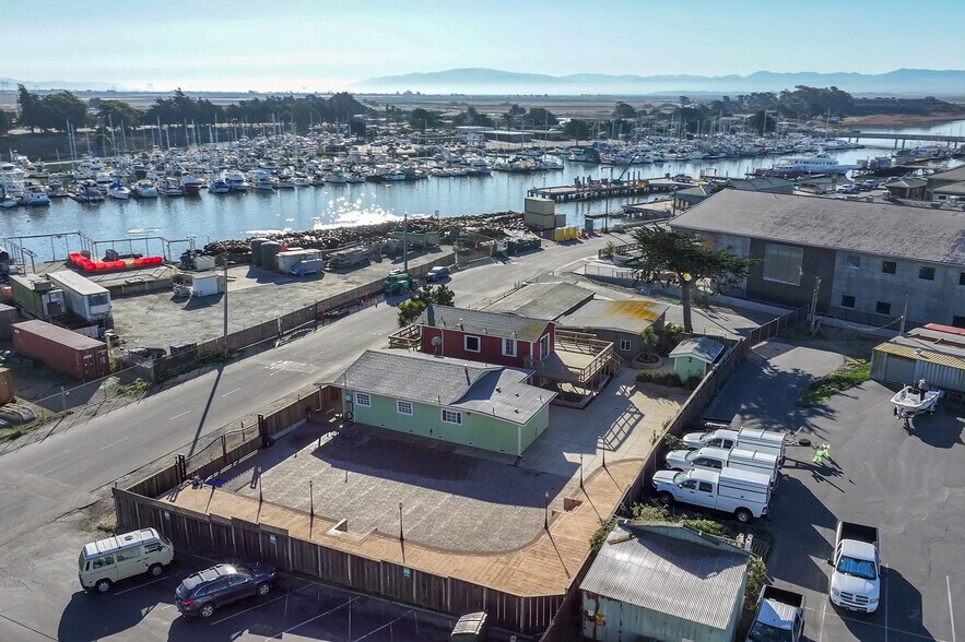 More Photos Of 7550 Sandholdt Rd, Moss Landing Warehouse For Sale