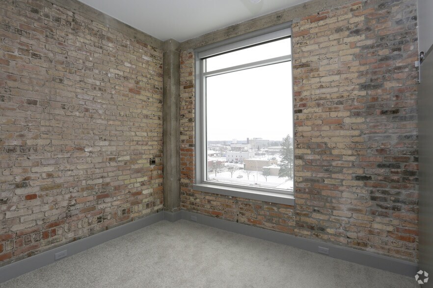 More Photos Of 285 Western Ave, Muskegon Apartments For Lease