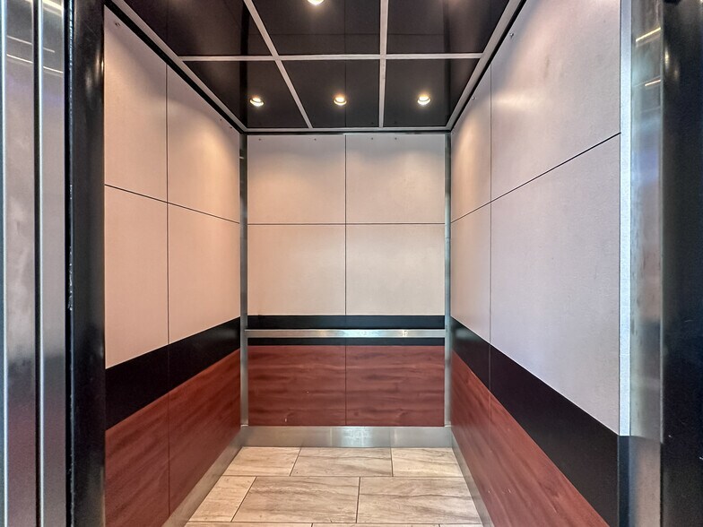 More Photos Of 103 S Florida Ave, Lakeland Office For Lease