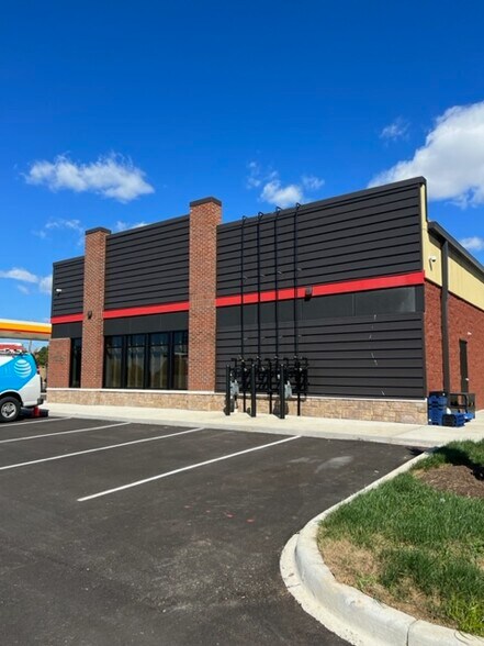 More Photos Of 6101 Fegenbush Ln, Louisville Convenience Store For Lease