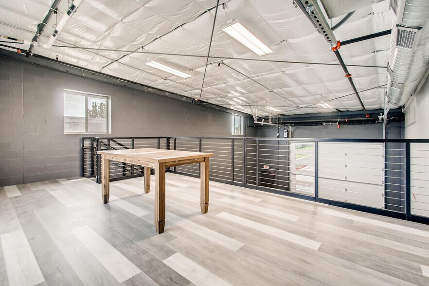 More Photos Of 2100 Double Creek Dr, Round Rock Warehouse For Sale