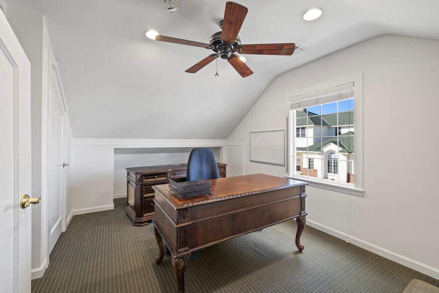 More Photos Of 5371 Kietzke Ln, Reno Office For Lease