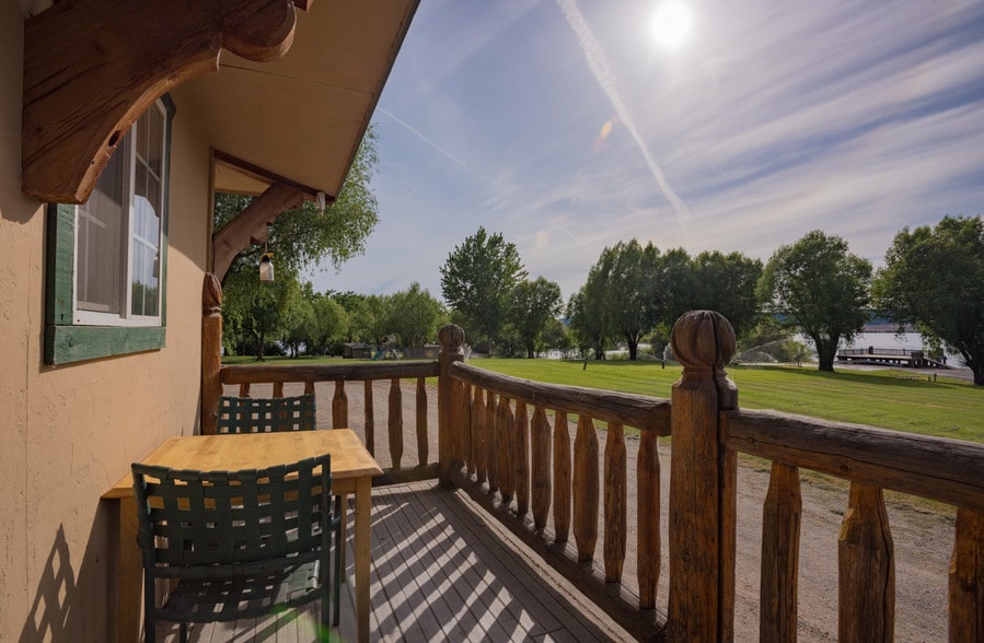 More Photos Of 57662 N Hwy 155 N, Electric City Hotel For Sale