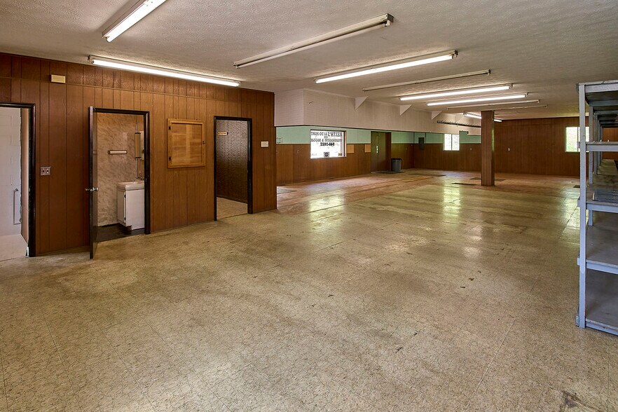 More Photos Of 6328 Elk River Rd, Clendenin Auto Repair For Sale