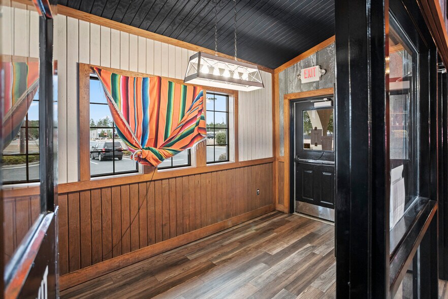 More Photos Of 762 Veterans Pky, Hinesville Restaurant For Sale