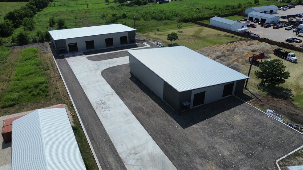 More Photos Of 1158 County Road 108, Hutto Warehouse For Lease