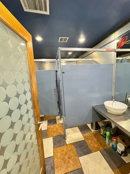 More Photos Of 9604 Ralston Rd, Arvada Restaurant For Sale