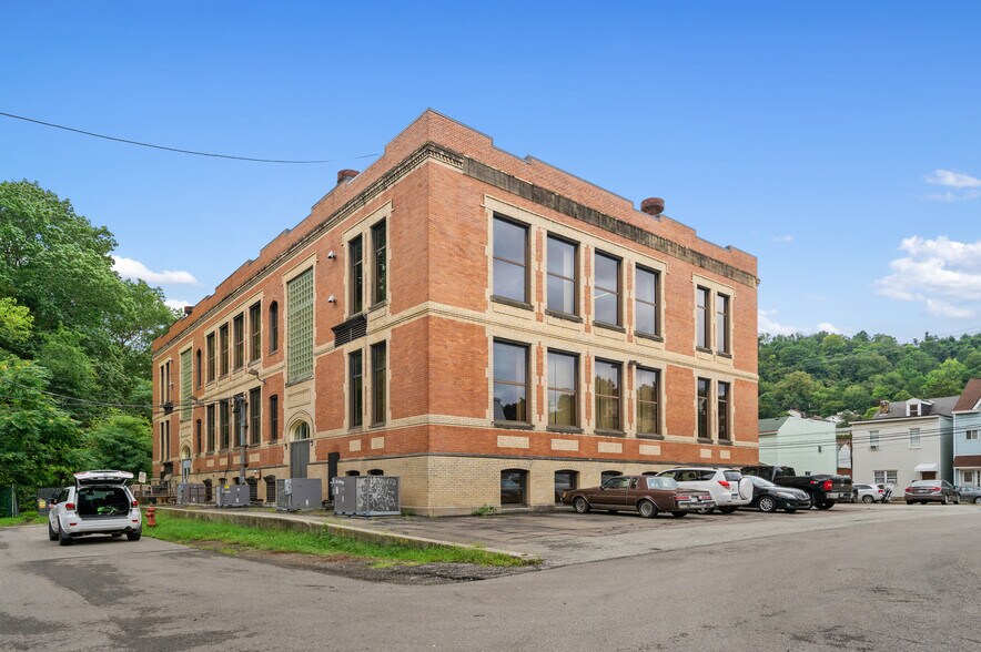 More Photos Of 820 Evergreen Ave, Pittsburgh Office For Lease