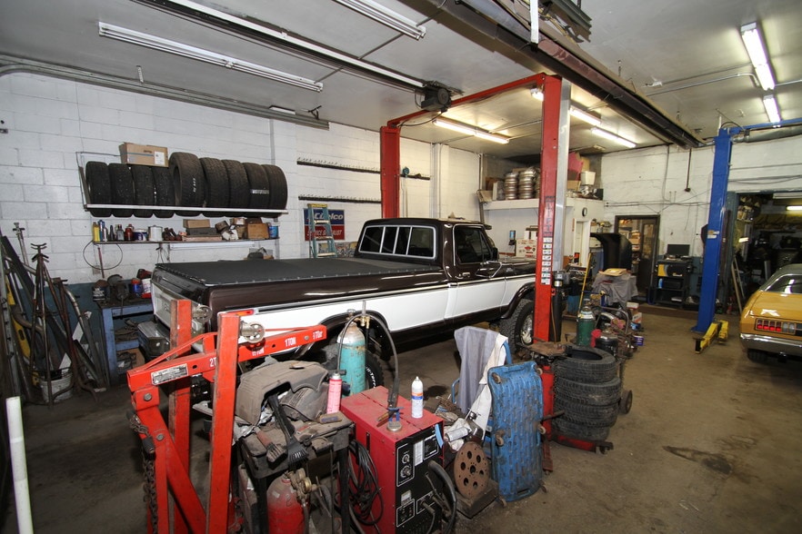 More Photos Of 2140 Conway Wallrose Rd, Freedom Auto Repair For Sale