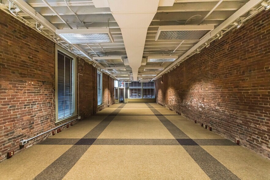 More Photos Of 626 & 634 W Main St, Louisville Office For Lease