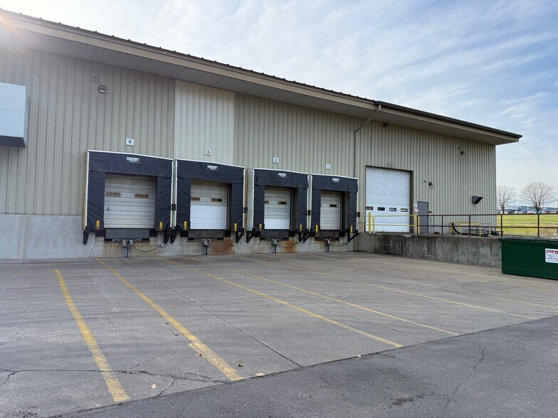 More Photos Of 1300 Sauk Ave, Baraboo Manufacturing For Lease