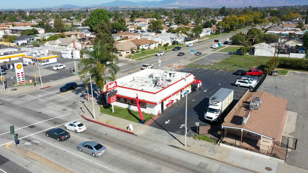 Primary Photo Of 11401 Washington Blvd, Whittier Restaurant For Sale